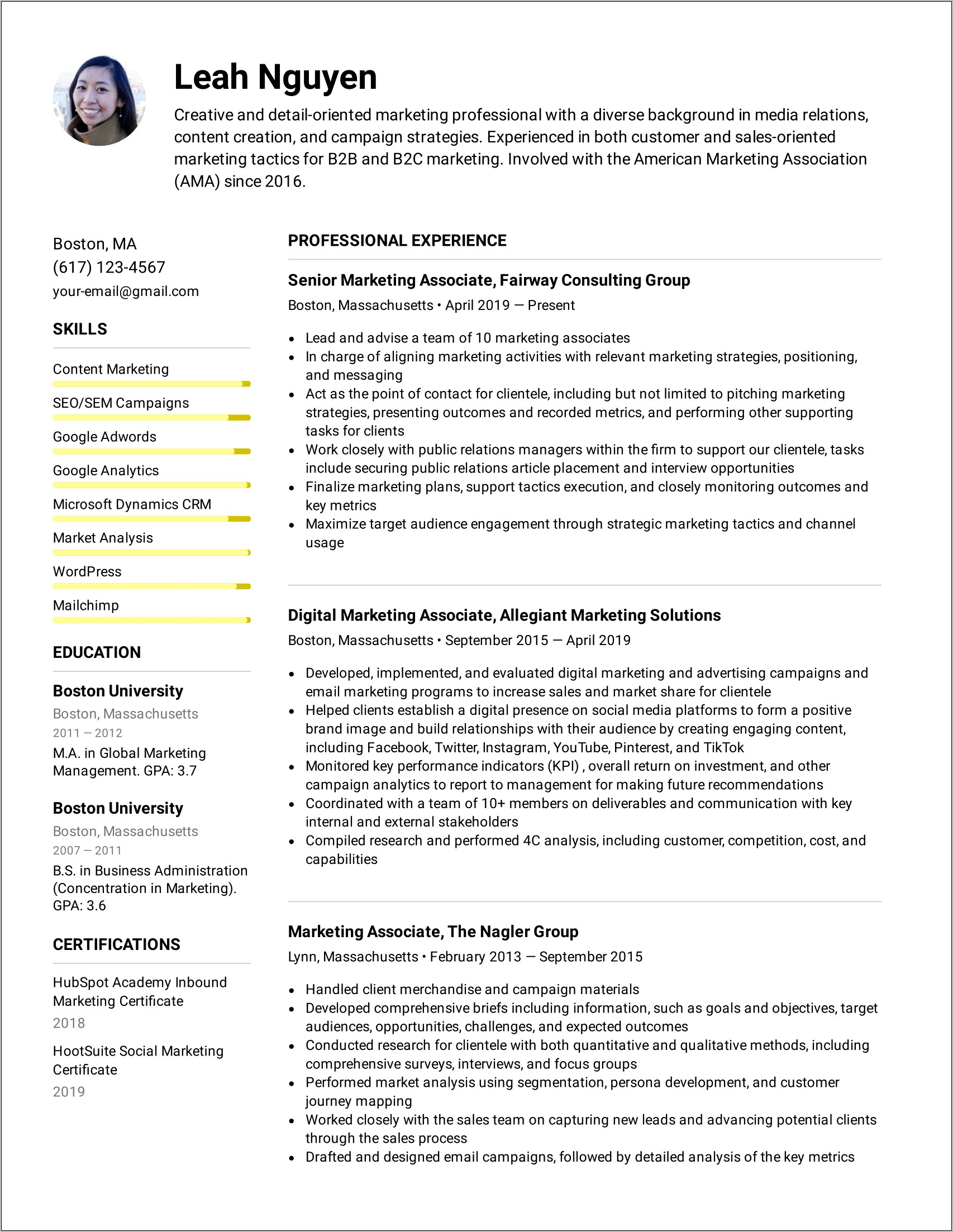 Food Service Associate Resume Sample